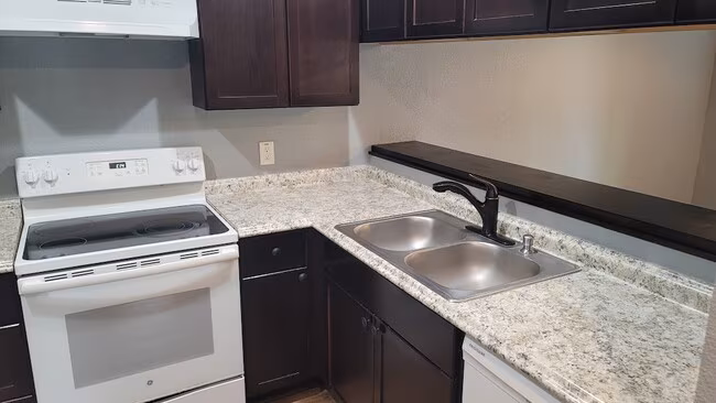 806 Jefferson Ave Cleveland, TX 77327 photo 3