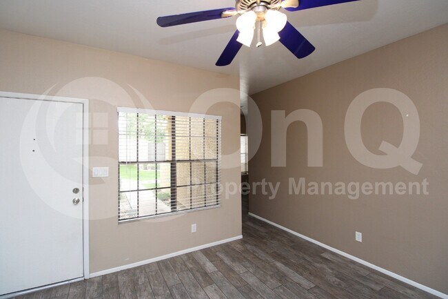 1126 W Elliot Rd Chandler, AZ 85224 photo 5