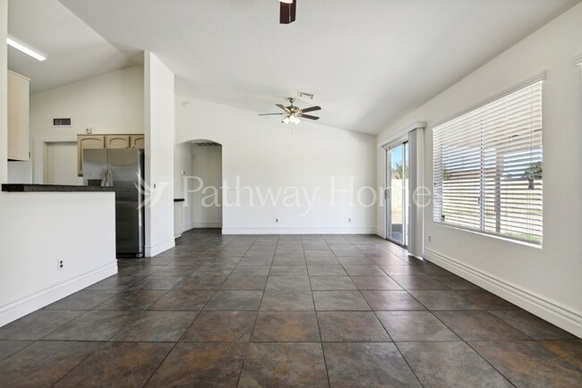 7704 W San Juan Ave photo 5