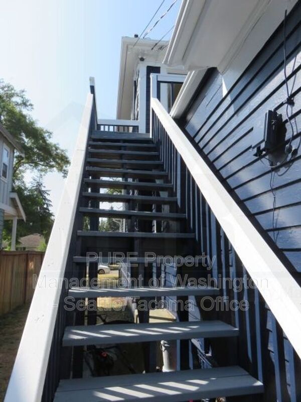 507 S Wright Ave Tacoma, WA 98418 photo 3