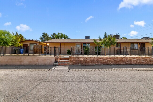 1226 E Purdue Ave Phoenix, AZ 85020 photo 4