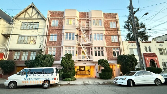 Erie St. 824 photo 4