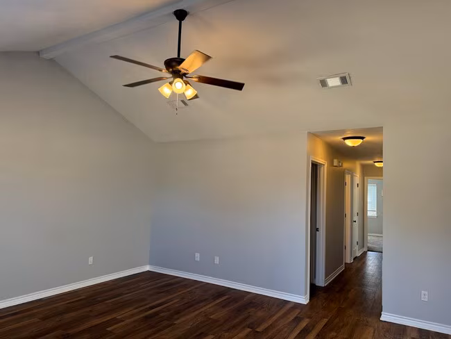 1802 Sara Dr College Station, TX 77845 photo 3