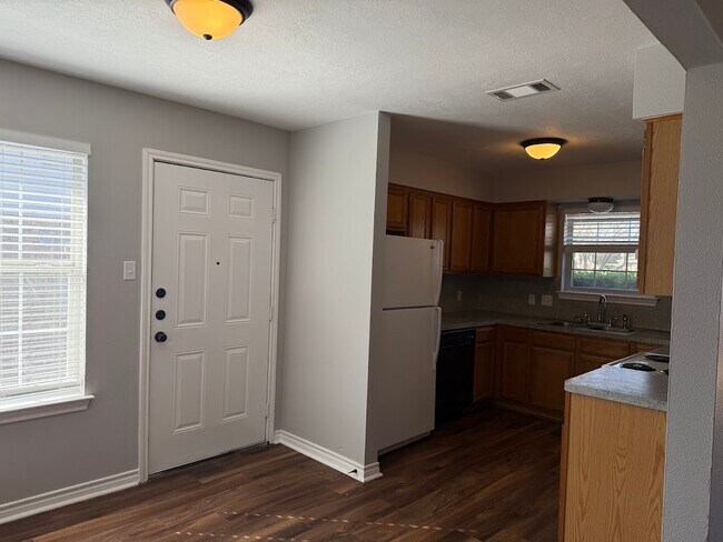1802 Sara Dr College Station, TX 77845 photo 4