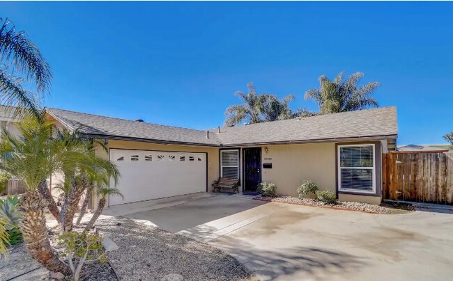 10044 Carlton Hills Blvd Santee, CA 92071 photo 2