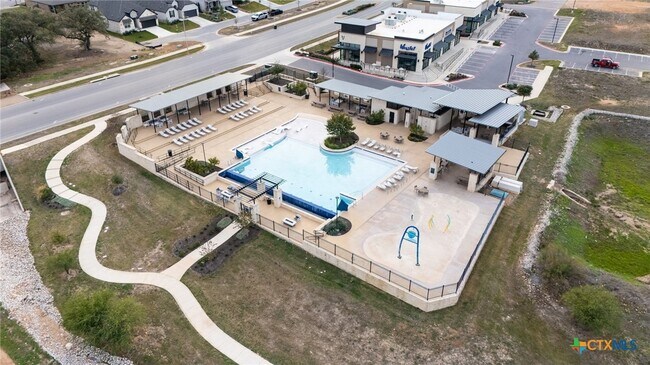 2043 Cowan Dr New Braunfels, TX 78132 photo 5