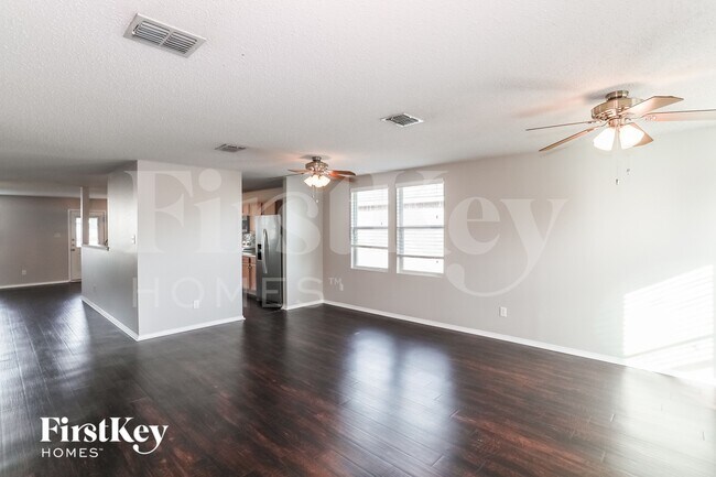1405 Dandelion Trail Burleson, TX 76028 photo 3
