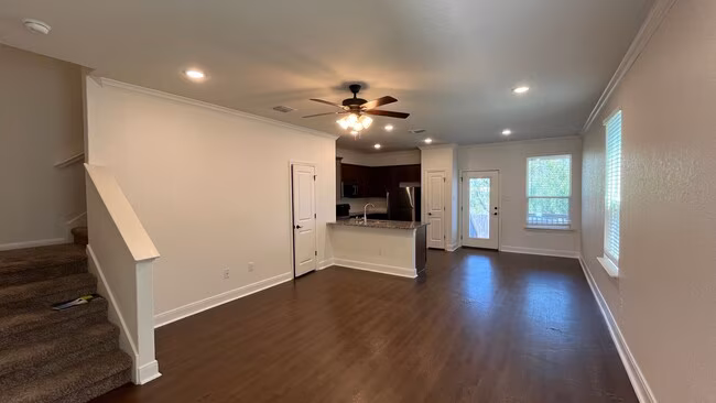 10315 Lynwood Crk San Antonio, TX 78245 photo 3