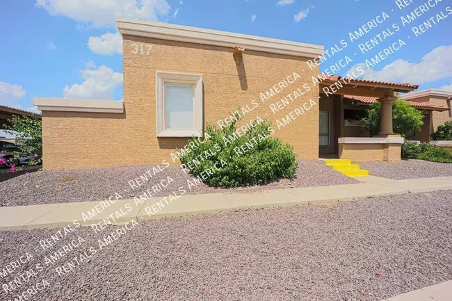 317 W Hononegh Dr Phoenix, AZ 85027 photo 5