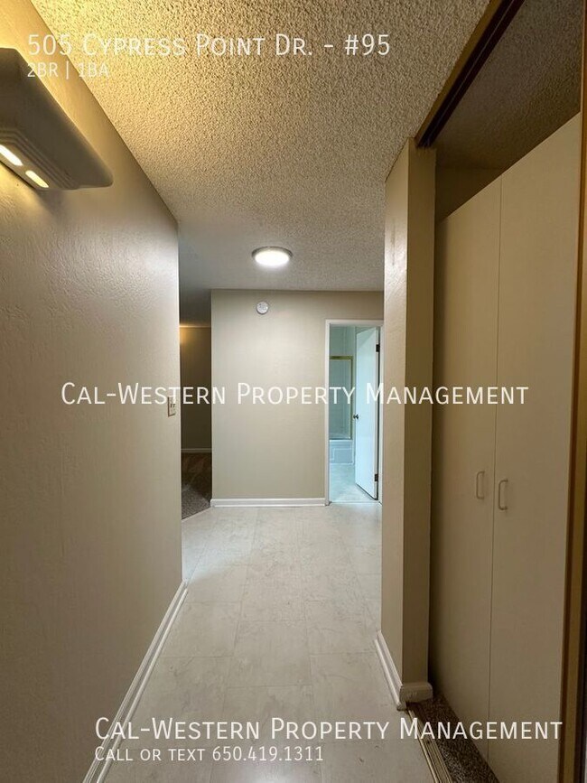 505 Cypress Point Dr Mountain View, CA 94043 photo 3