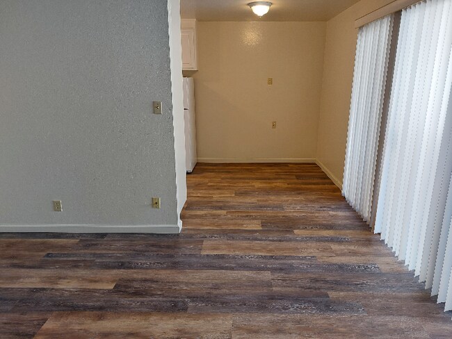 Cheri Lin Apartments photo 4