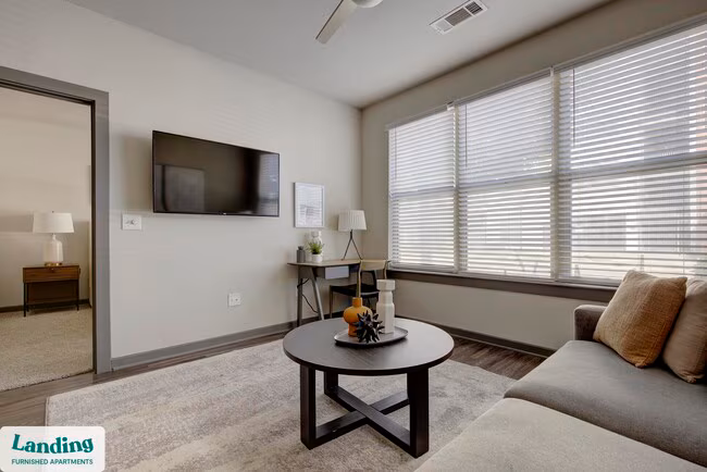 1415 N Main Ave San Antonio, TX 78212 photo 3
