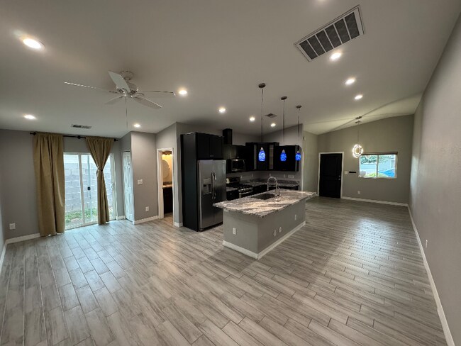 1558 W 5th St Tempe, AZ 85281 photo 3