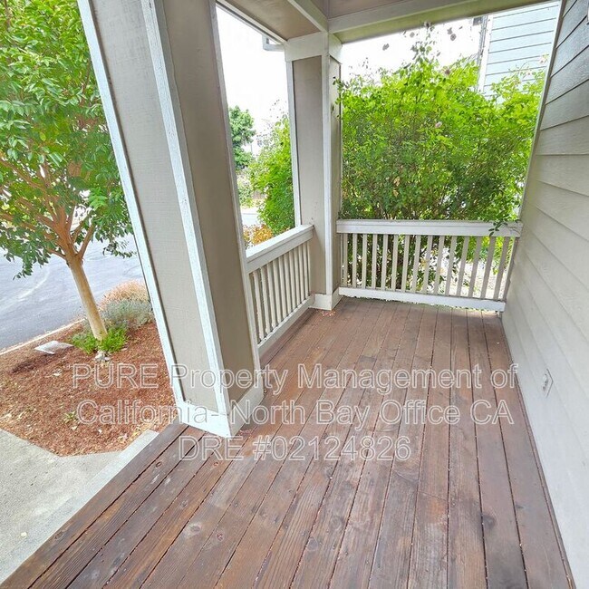 1052 Addison Cir Petaluma, CA 94952 photo 4