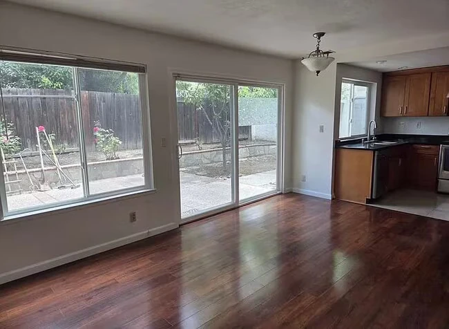 1302 Araujo St San Jose, CA 95131 photo 3