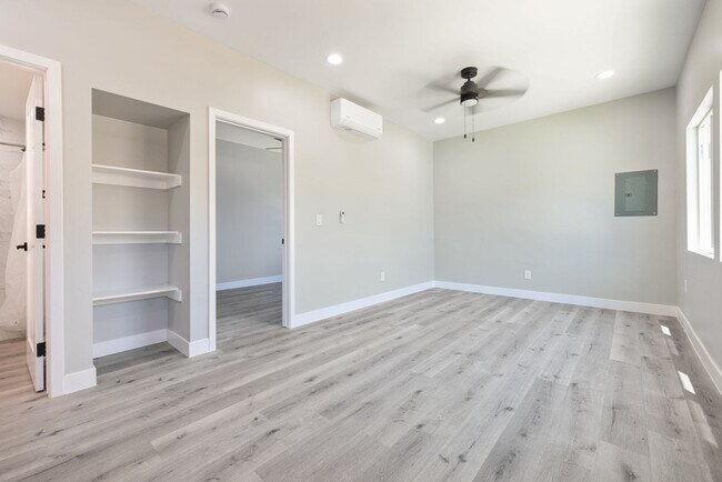 4345 Bancroft St San Diego, CA 92104 photo 4