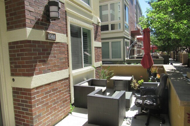 6544 Bantry Bay St Dublin, CA 94568 photo 4