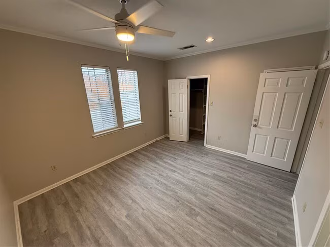 2529 Rio Grande St Austin, TX 78705 photo 5