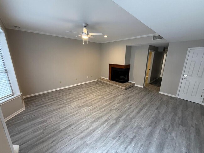 2529 Rio Grande St Austin, TX 78705 photo 2