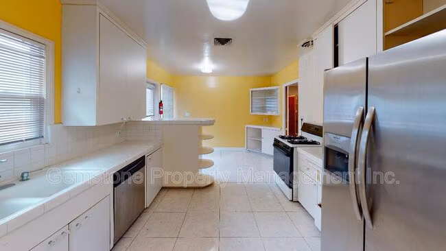 4947 63rd St San Diego, CA 92115 photo 5