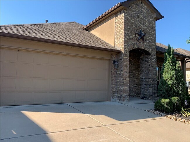 604 Cortona Cv Georgetown, TX 78628 photo 3