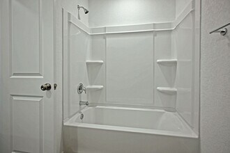 3837 Low Tide Seguin, TX 78155 photo 5