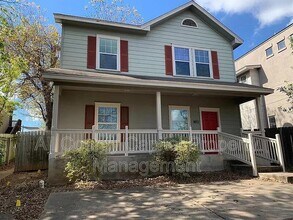 1812 Maple Ave Austin, TX 78702 photo 2