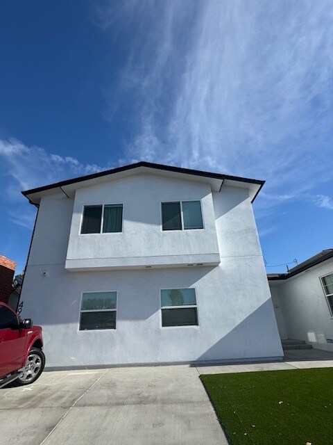4941 Art St San Diego, CA 92115 photo 2
