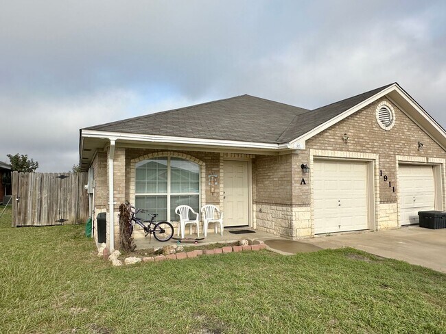 1911 Charleston Ct Killeen, TX 76542 photo 2