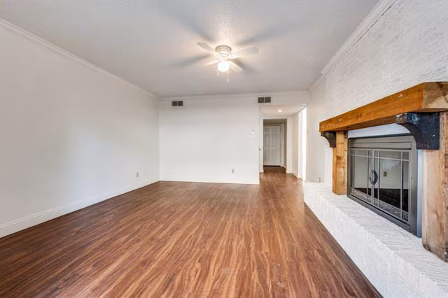 3001 Helmet Street, Irving, TX 75060 photo 2