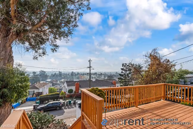 6616 Outlook Avenue, Oakland, CA 94605 photo 4