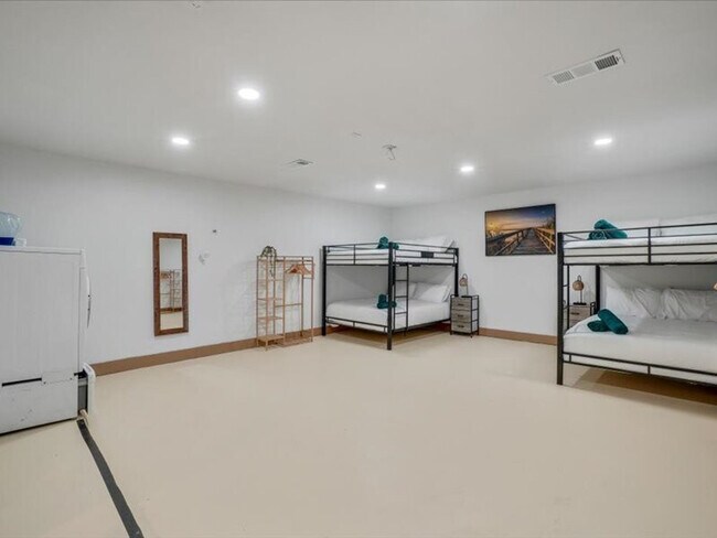 2017 Meadow Lark Irving, TX 75060 photo 5