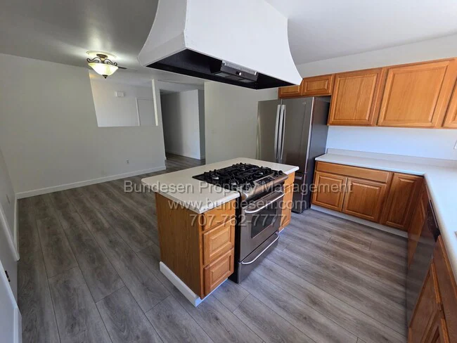 5266 Evonne Ave Rohnert Park, CA 94928 photo 3