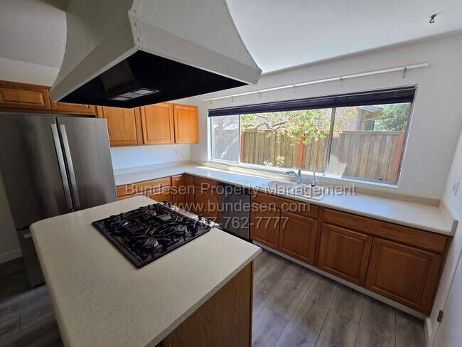5266 Evonne Ave Rohnert Park, CA 94928 photo 4