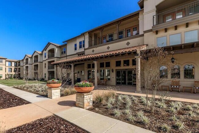 1201 W Harris Rd Arlington, TX 76001 photo 3