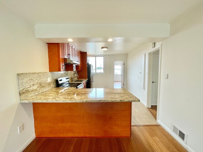 2663 42nd Avenue, San Francisco, CA 94116 photo 4