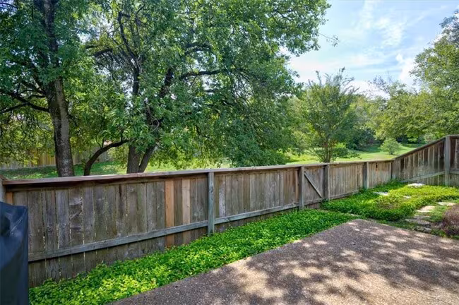 7211 Lakewood Dr Austin, TX 78750 photo 4