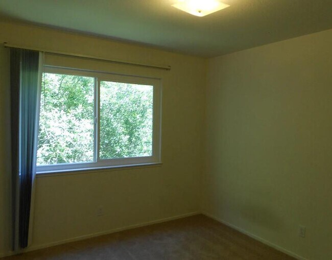 91 Lausanne Avenue, Daly City, CA 94014 photo 3