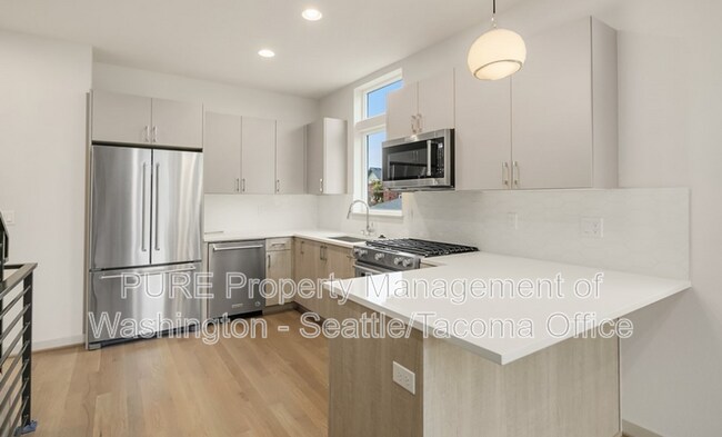 2118 3rd Ave N photo 4