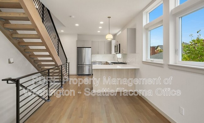 2118 3rd Ave N photo 5