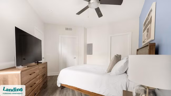 810 W St Johns Ave Austin, TX 78752 photo 5
