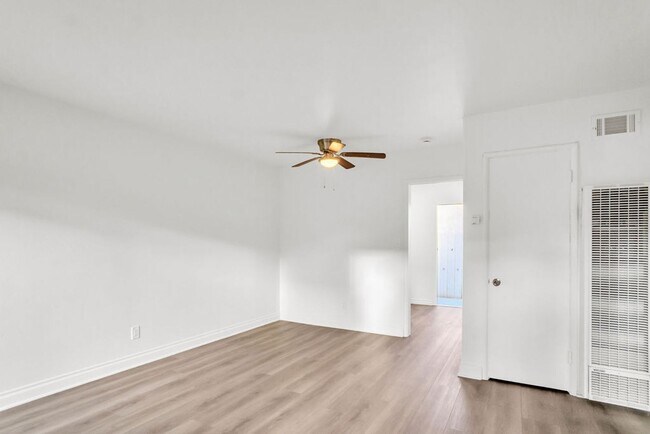 2009-13 Diamond St San Diego, CA 92109 photo 5