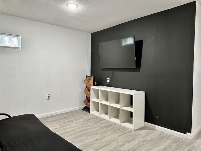 4802 Elser Street, Houston, TX 77009 photo 5