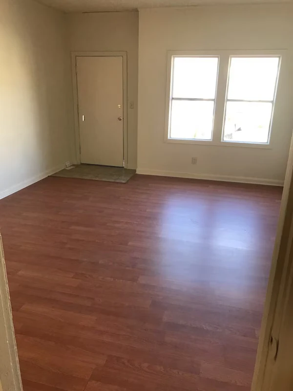 1729 Seminary Ave Oakland, CA 94621 photo 4