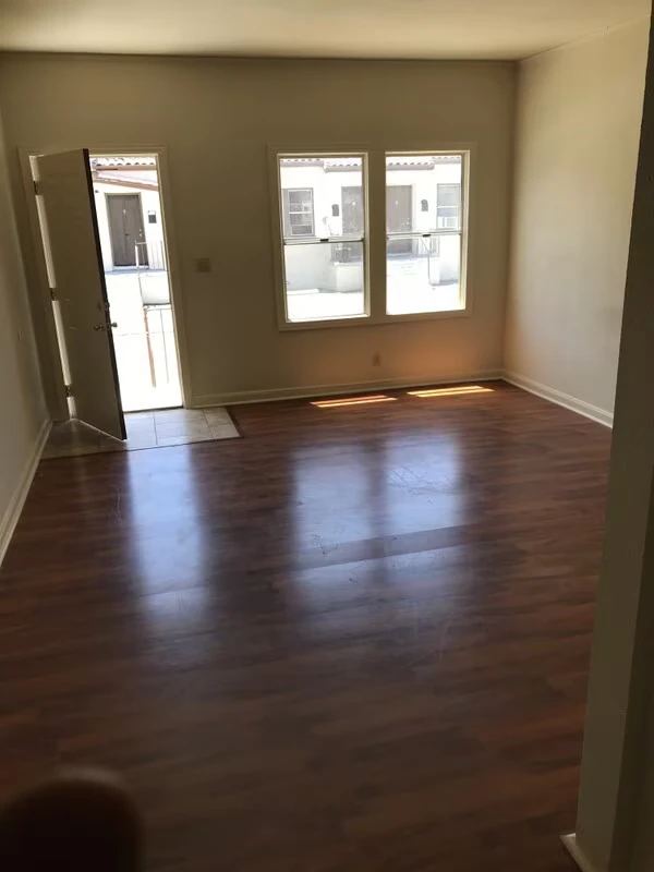 1729 Seminary Ave Oakland, CA 94621 photo 3