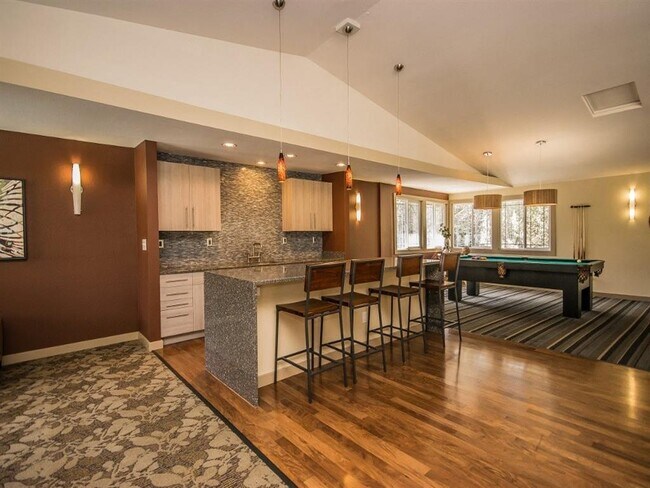 Creekside Apartments photo 5