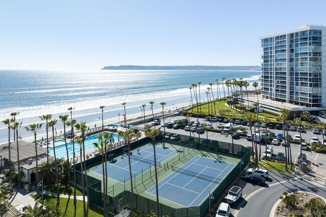 1820 Avenida Del Mundo Coronado, CA 92118 photo 3