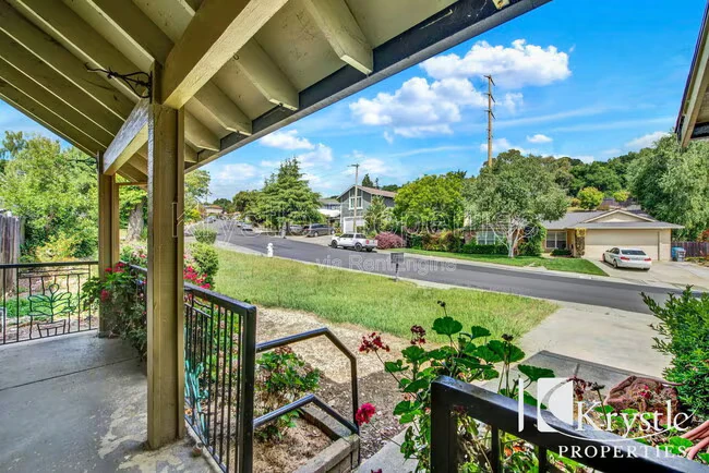 1398 Hale St Vallejo, CA 94591 photo 5