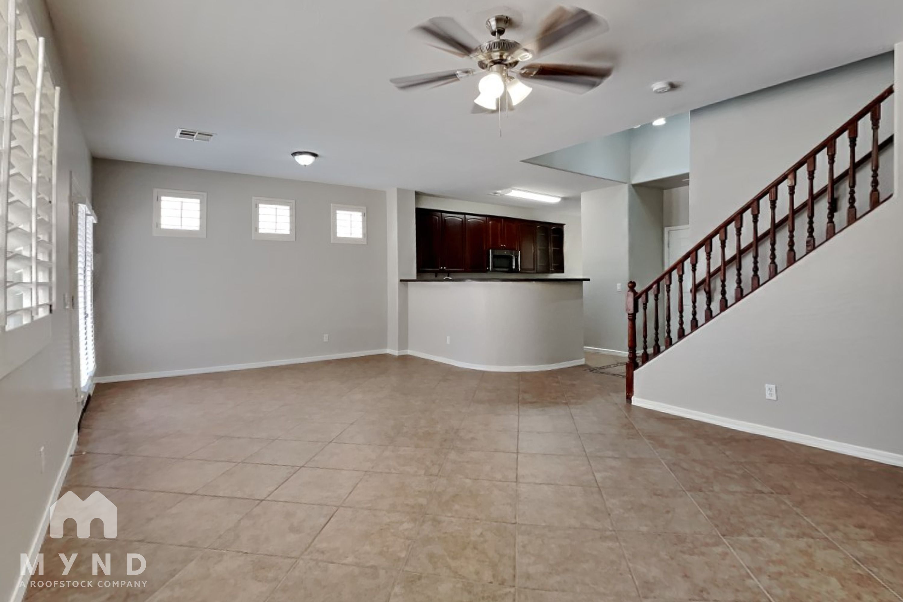 17524 W Mandalay Ln Surprise, AZ 85388 photo 4