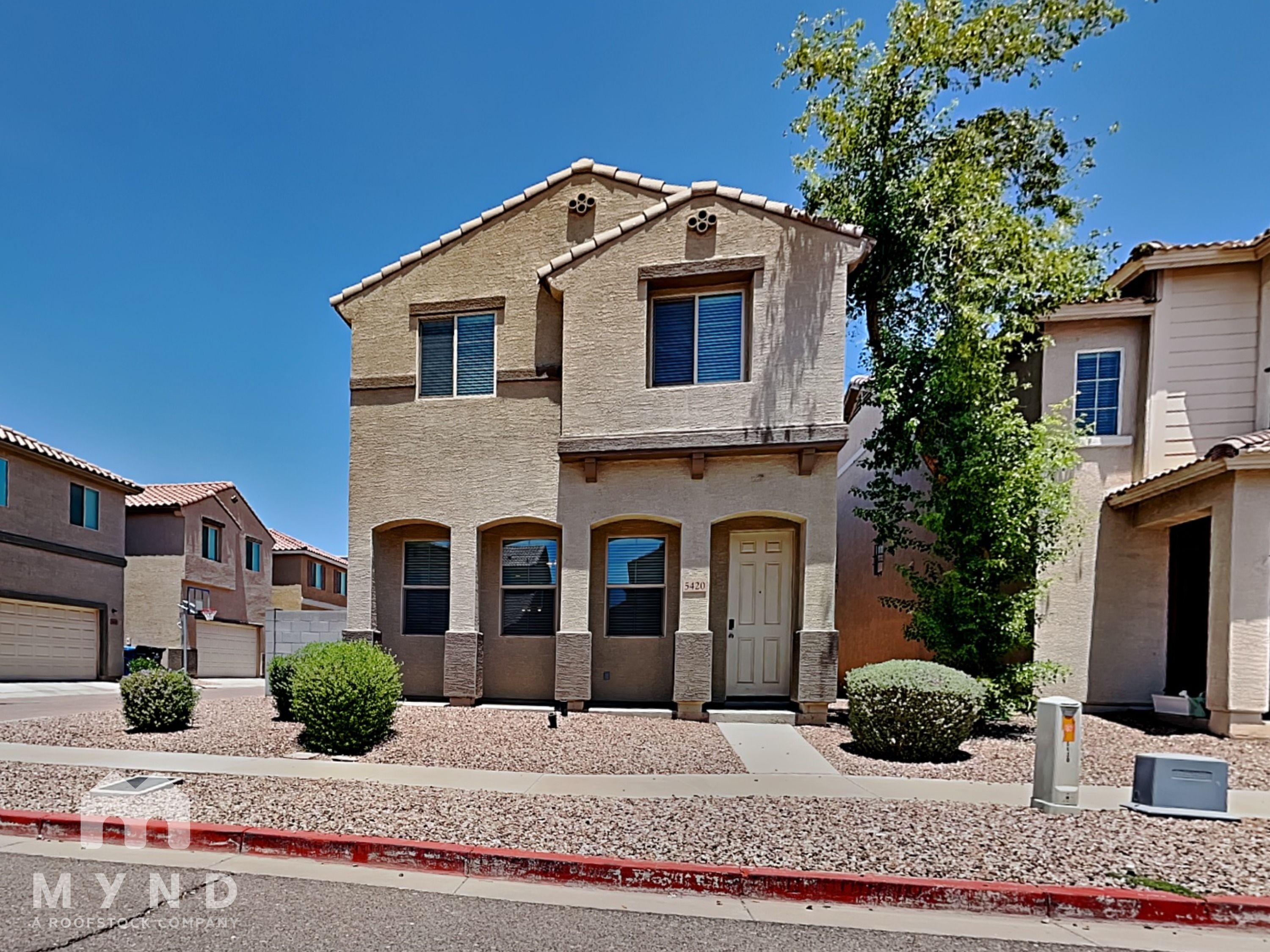 5420 W Albeniz Pl Phoenix, AZ 85043 photo 4